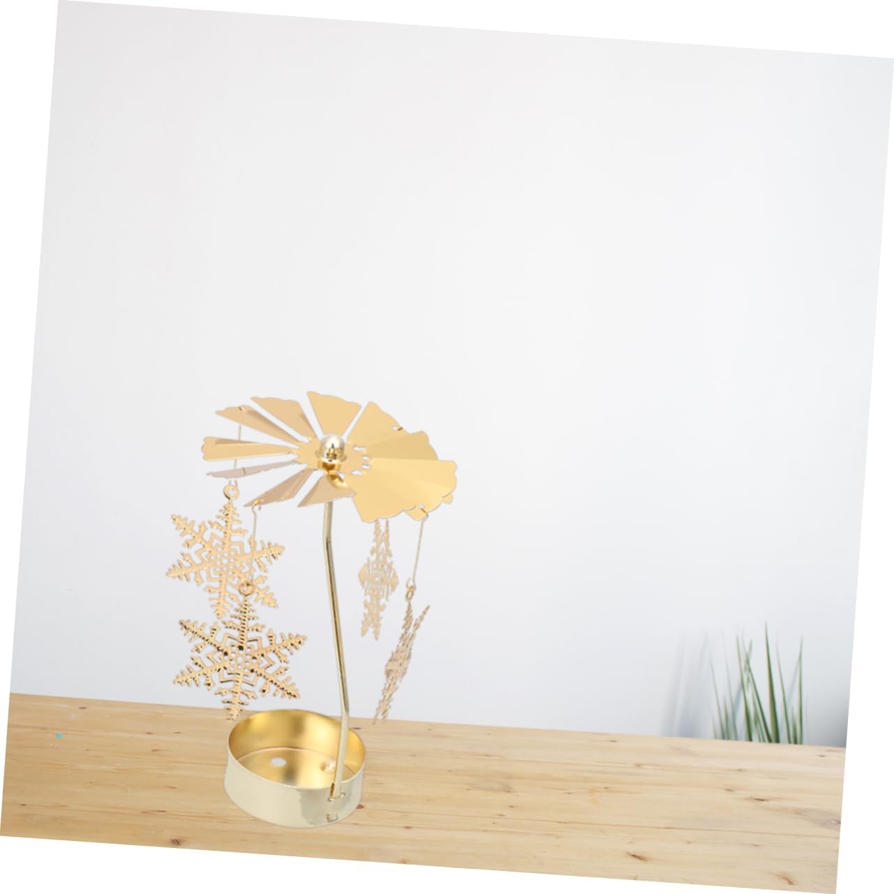 PRETYZOOM Rotating Windmill Tea Light Holder with Snowflake Design