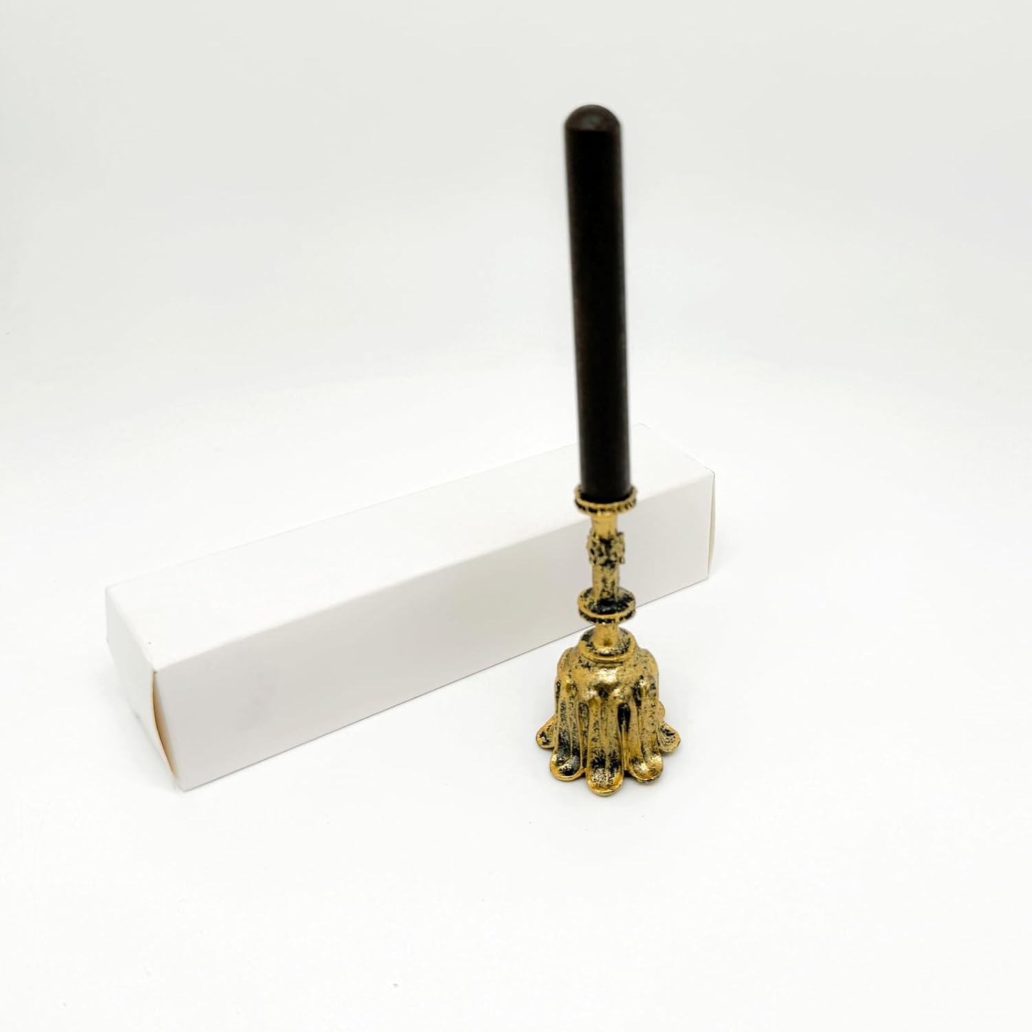 Aimto Candle Snuffer - Retro Brass Design 1