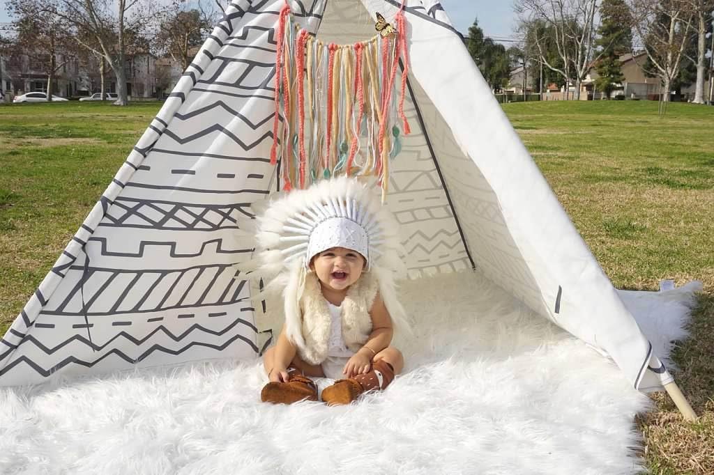 The World of Feathers K20 Baby Cap with Real Feathers