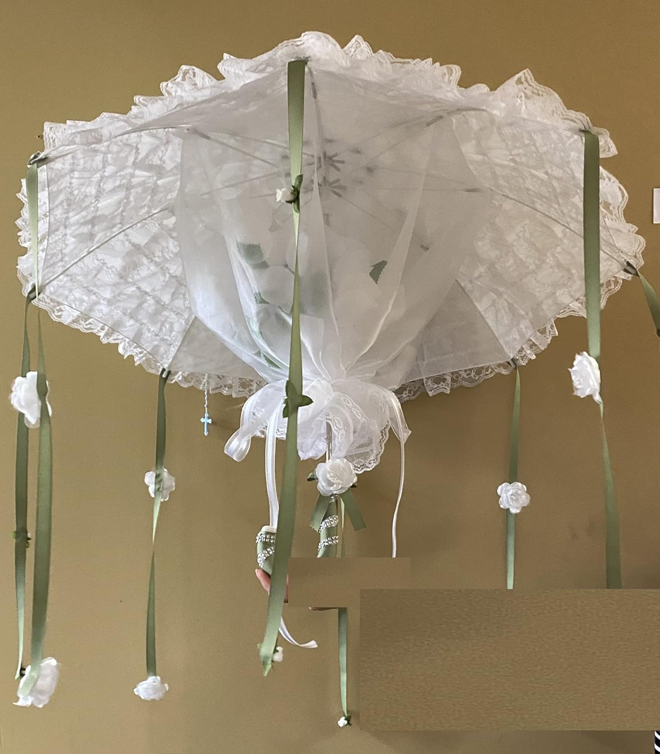 FavorOnline Shower of Happiness White Lace Umbrella with Rose Petals and Confetti